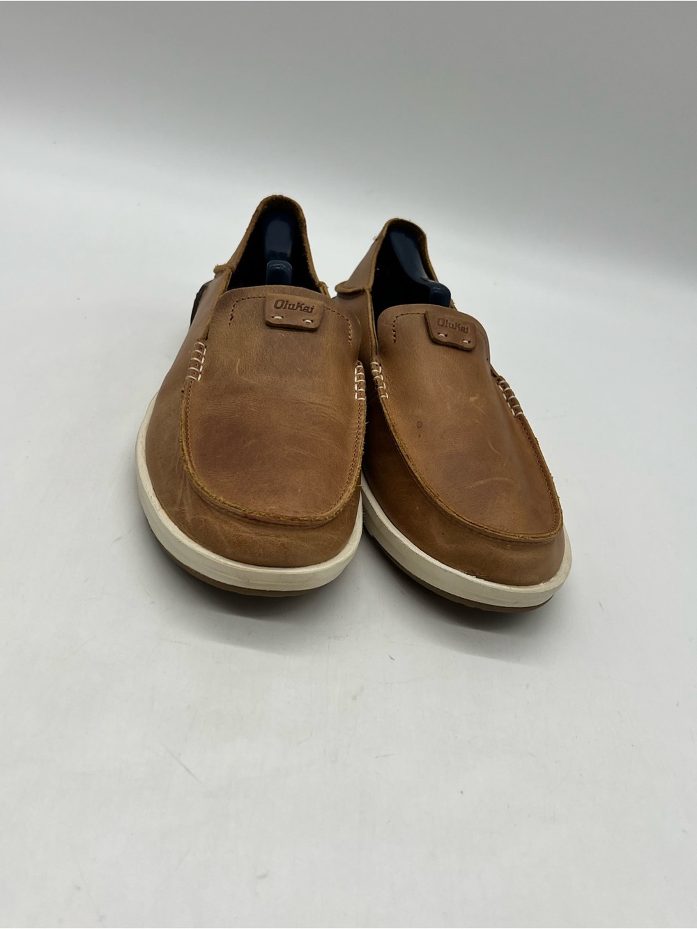 OluKai Kakaha Men’s Sz 10 Brown Leather Casual Comfort Slip On Loafers Shoes.